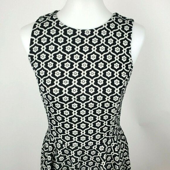 Cynthia Rowley Black White Dress Sleeveless sz S Stretch Skater Dress Fit Flare - Picture 2 of 6